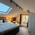 Cetti's - Met Prive Sauna 3*