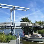 Cetti's - Met Prive Sauna Bed & Breakfast 3*