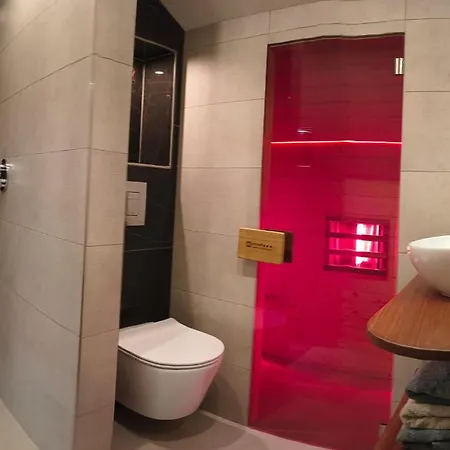 Cetti's - Met Prive Sauna Nieuwkoop