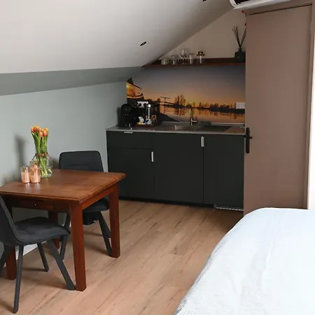 Cetti's - Met Prive Sauna 住宿加早餐酒店 Nieuwkoop