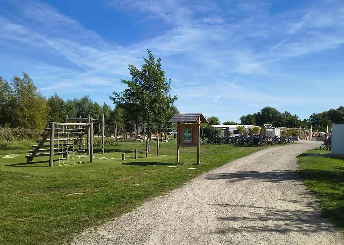 Cetti's - Met Prive Sauna Panzió 3*